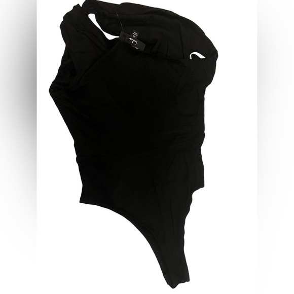 Lulus Women’s size XS Chic Black One Shoulder Cutout Thong Bodysuit NWOT - Picture 4 of 4